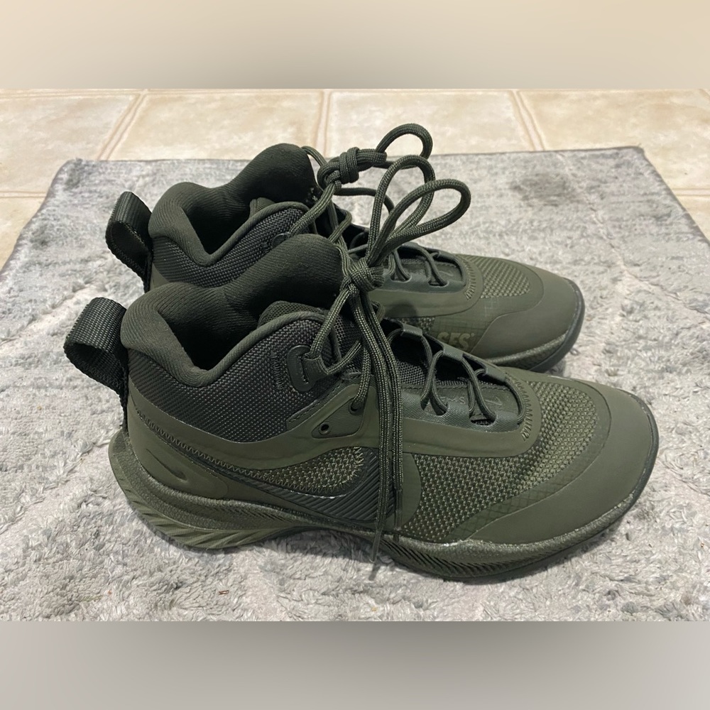 Nike React SFB Carbon Mens Hiking Trail Shoes Green Sequoia CK9951-330 Size 6.5.